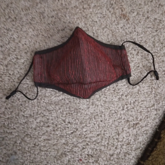 Face Mask 😷 - Picture 2 of 2